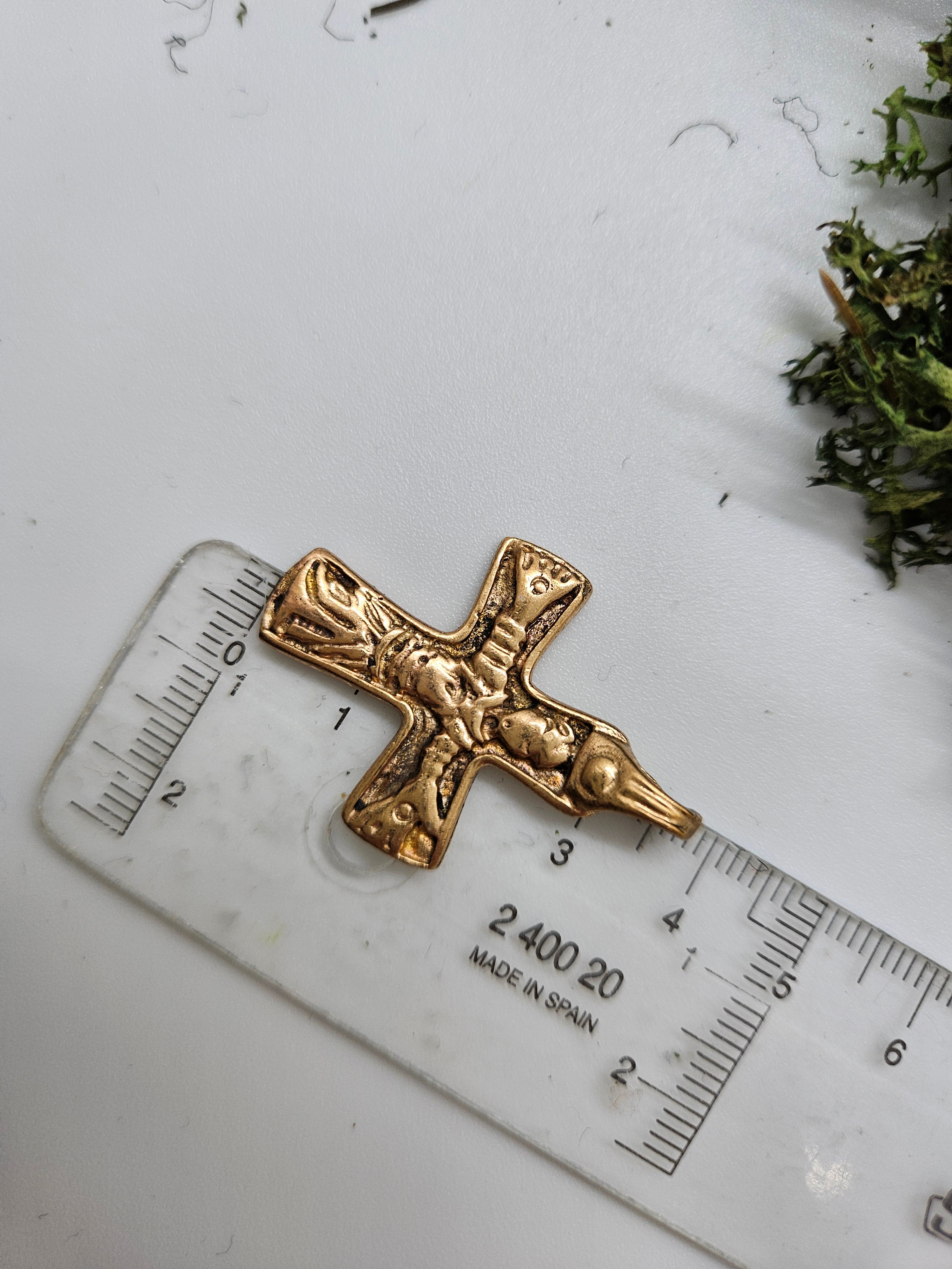 Kristent kors fra vikingetid - Bronsjeanheng