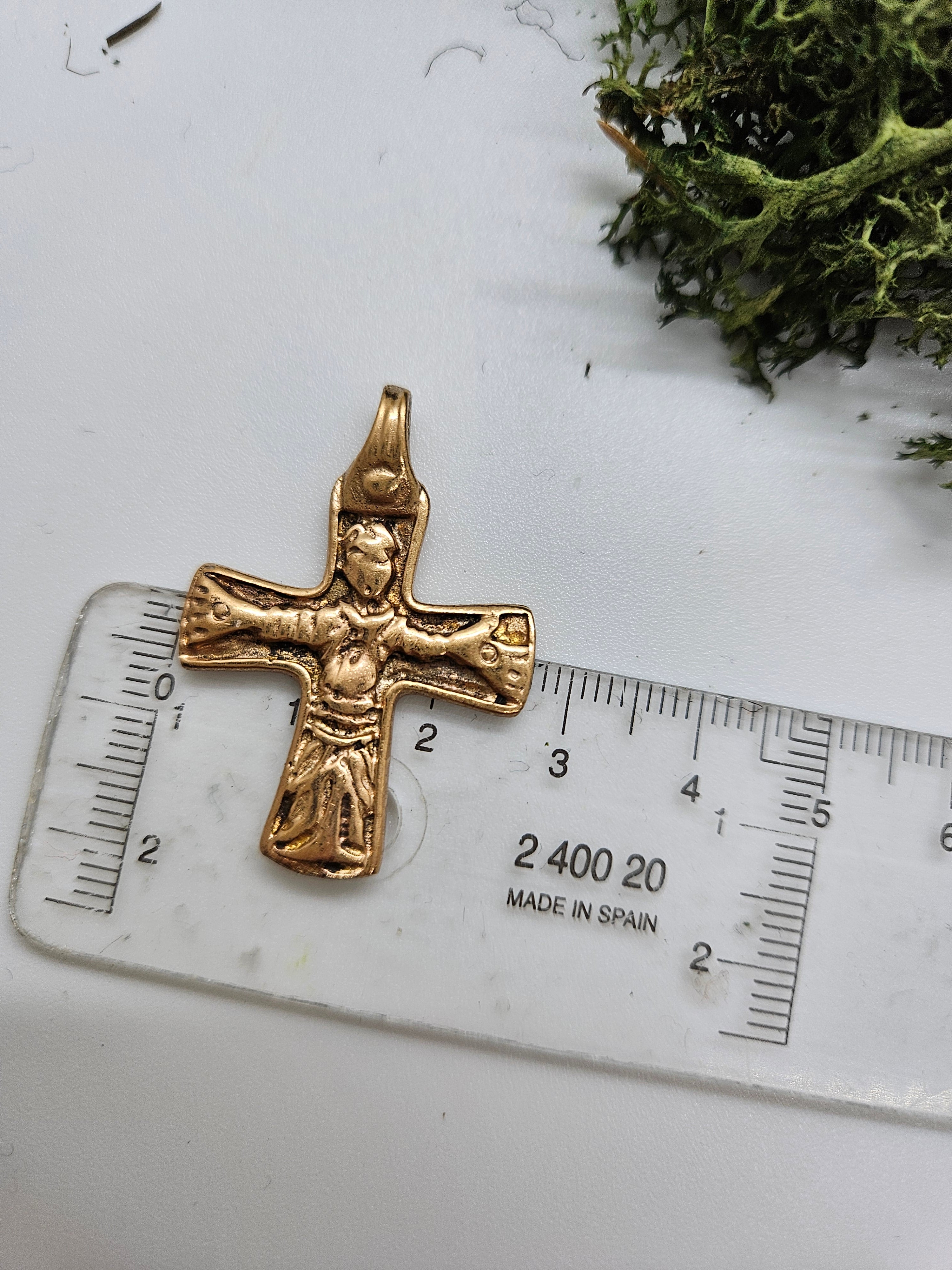 Kristent kors fra vikingetid - Bronsjeanheng