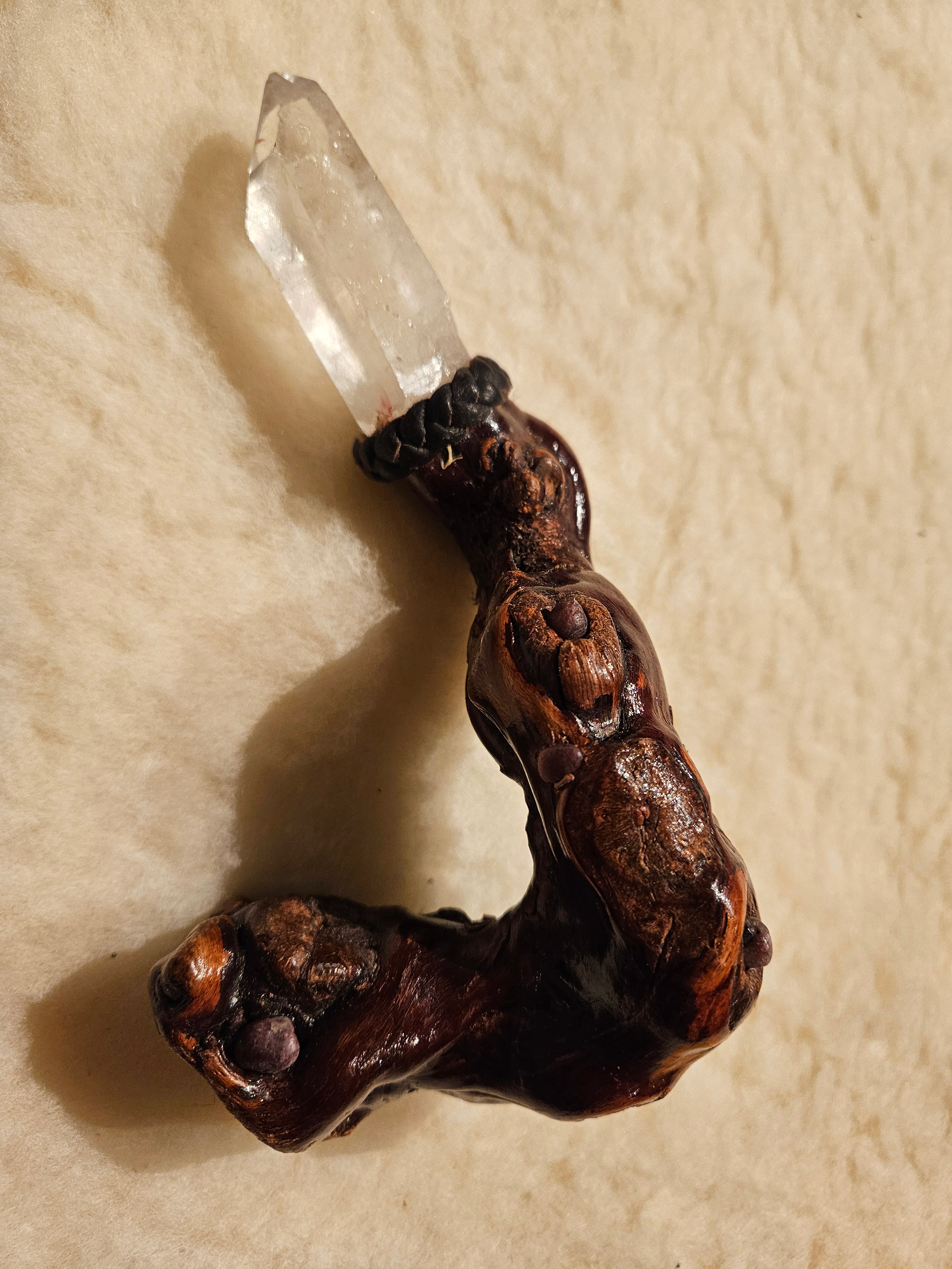 Krystallstav av Vindruerot og Bergkrystall