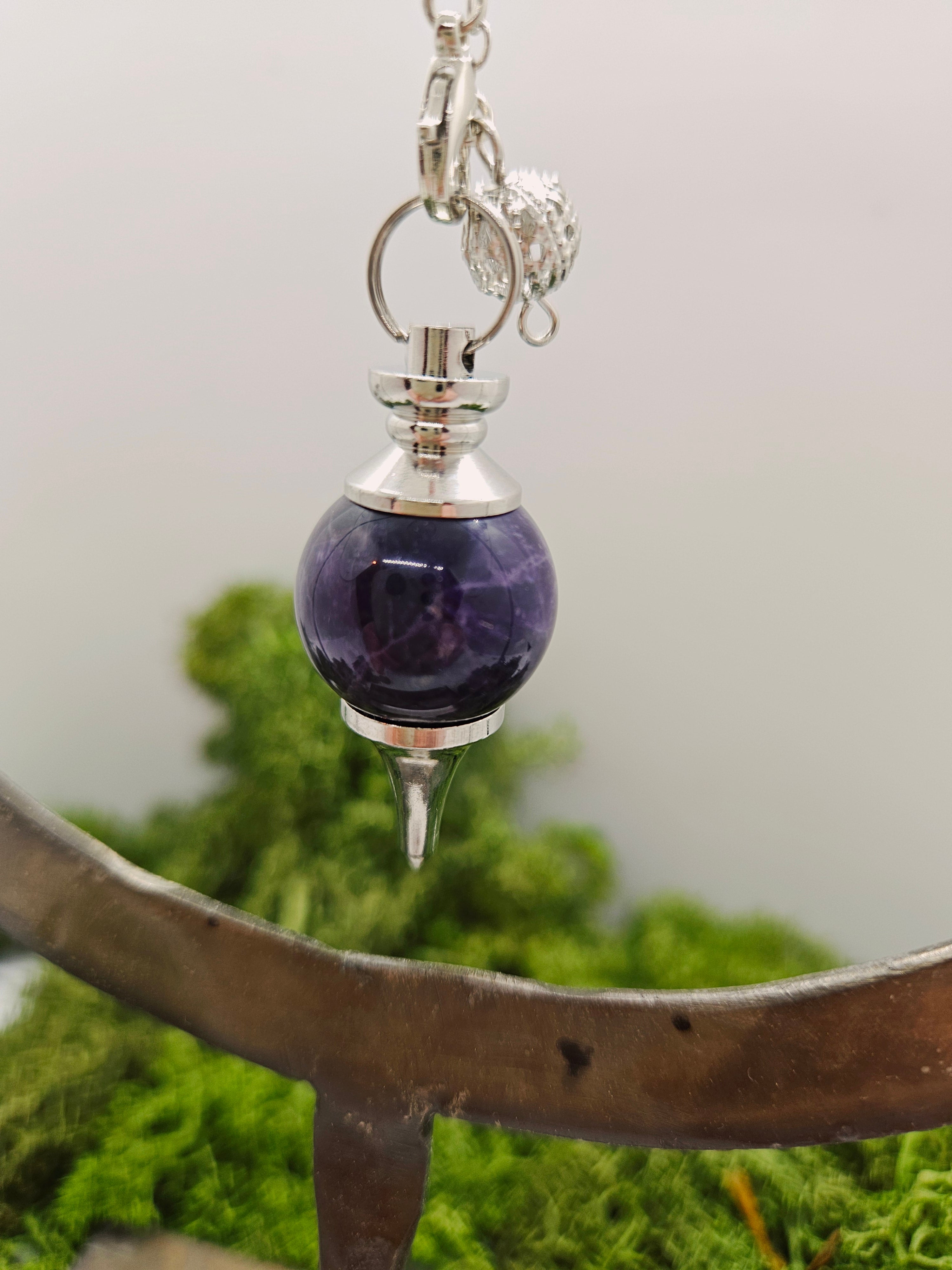 Ametyst Pendel - rund med Chakrasnor