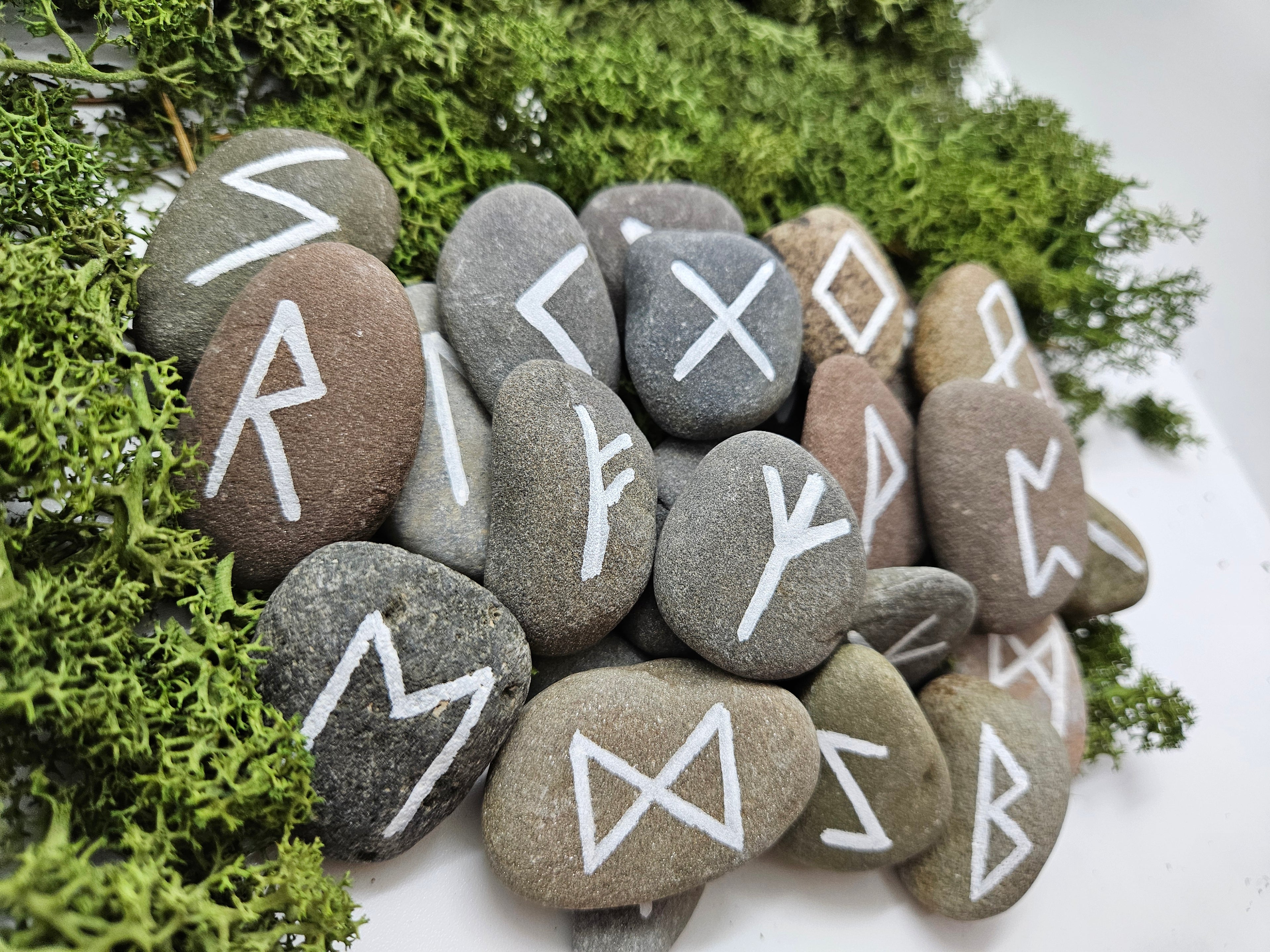 Runesett - Hvit Mini